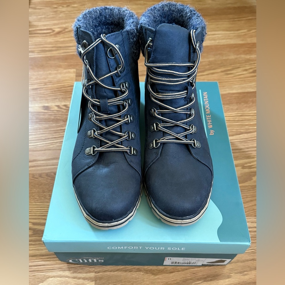 Cliffs by White Mountain Women's Navy Kerri Boots Booties Size 11 New